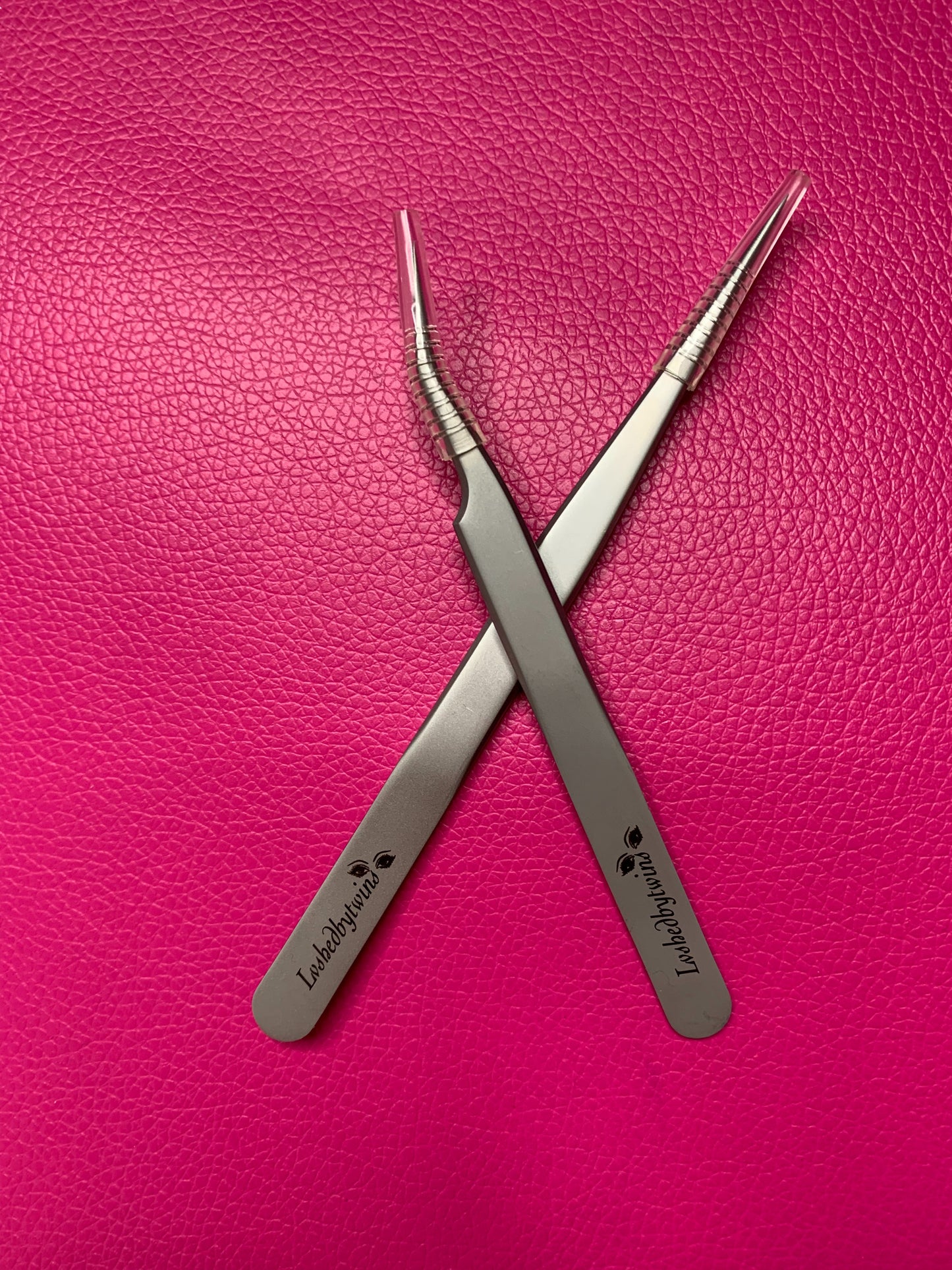 Curved tweezers