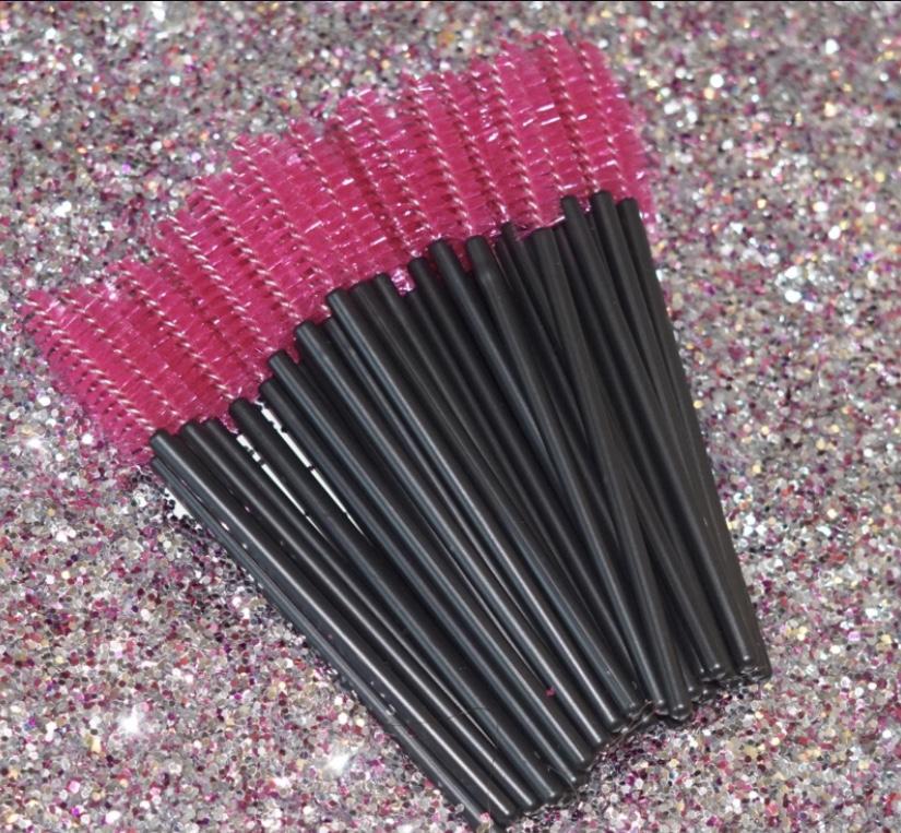 Multicolor eyelash brushes